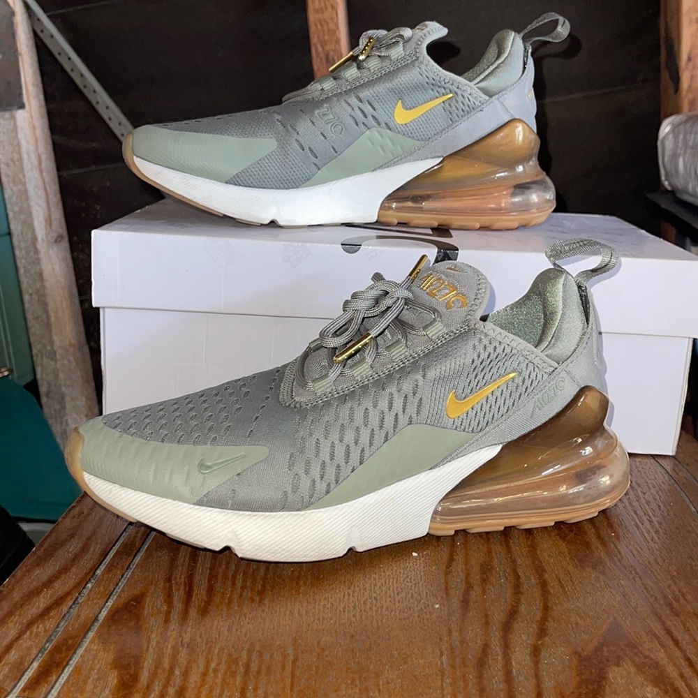 New Nike Air Max 270